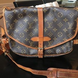 Louis Vuitton Samur 30